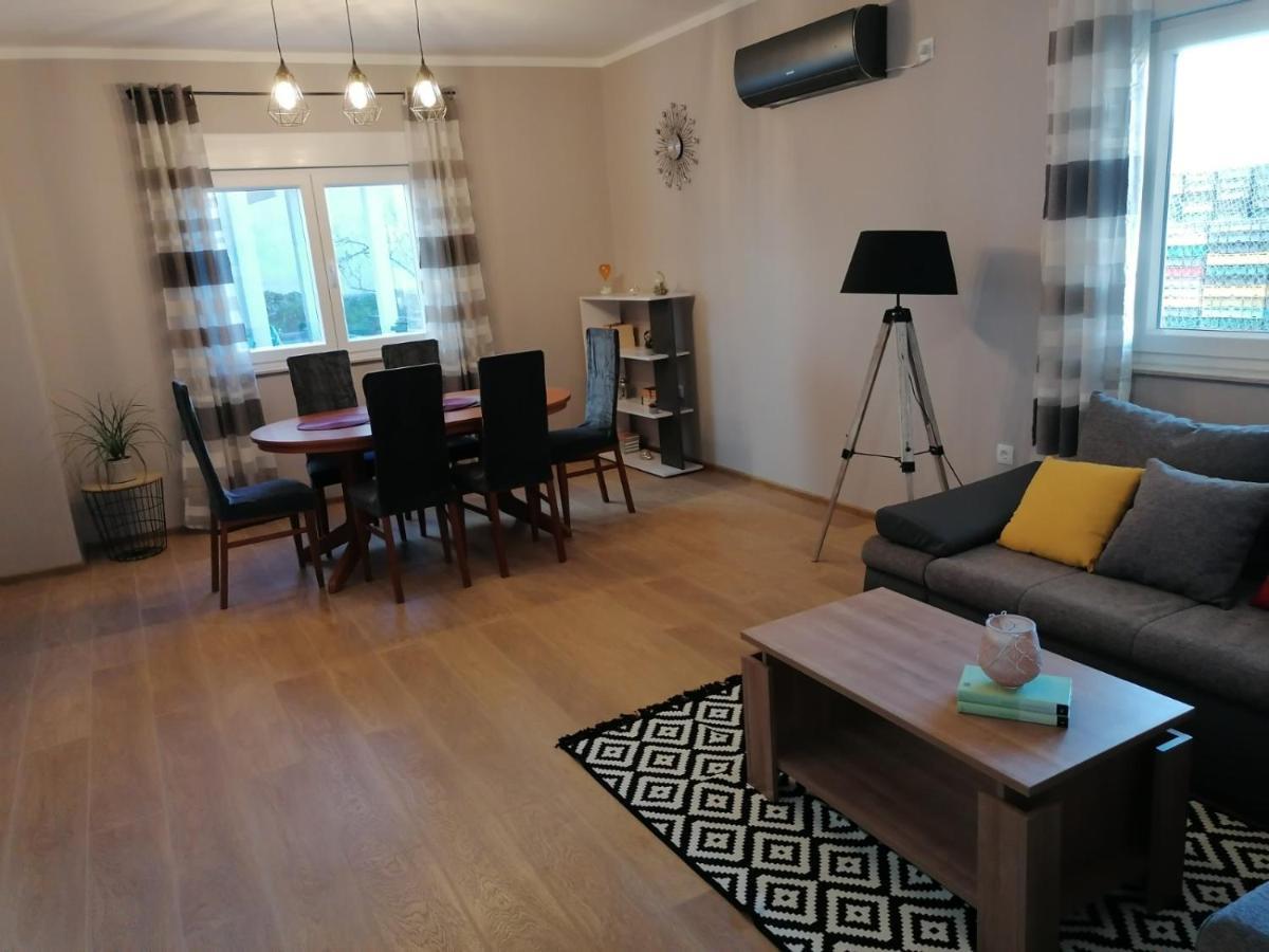 Apartman Nina Kali Esterno foto
