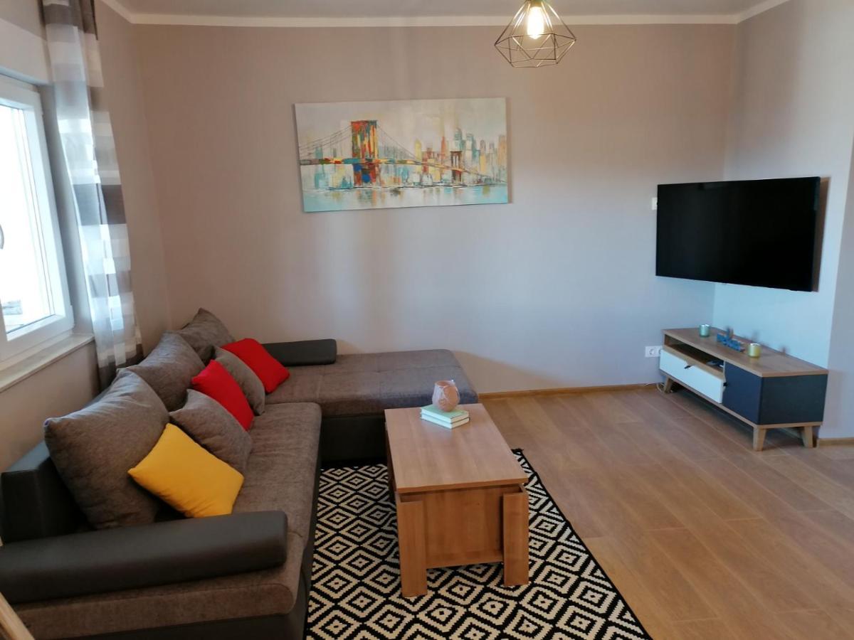 Apartman Nina Kali Esterno foto