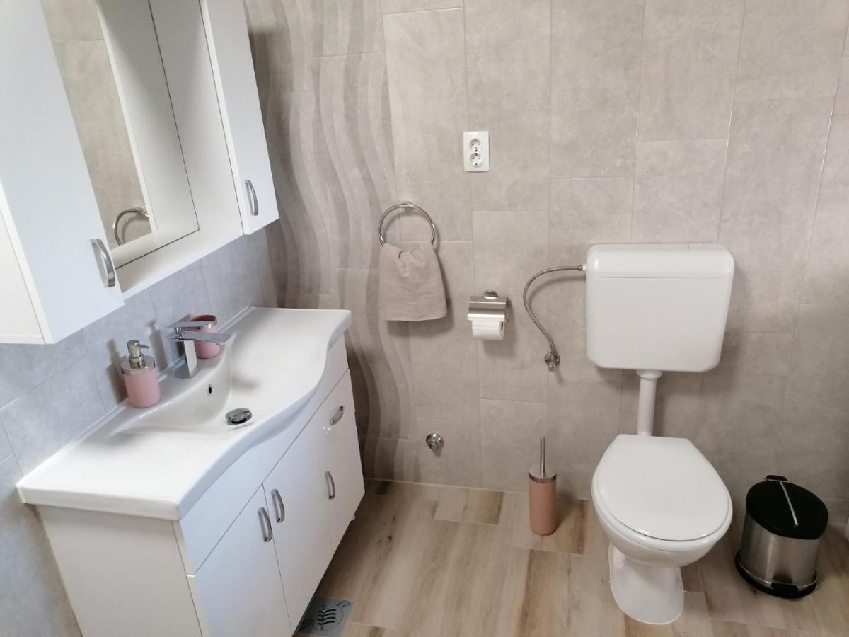 Apartman Nina Kali Esterno foto