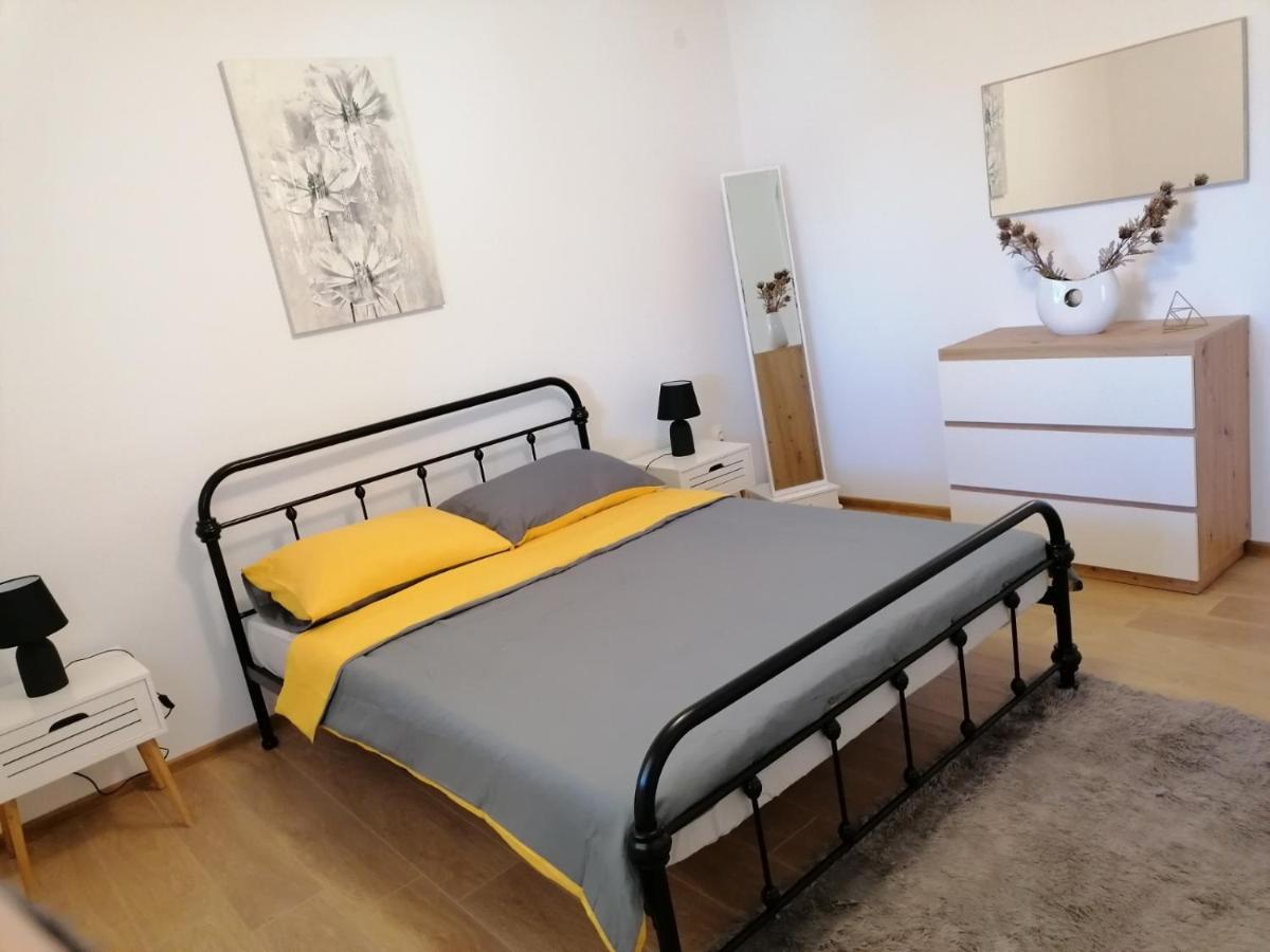 Apartman Nina Kali Esterno foto