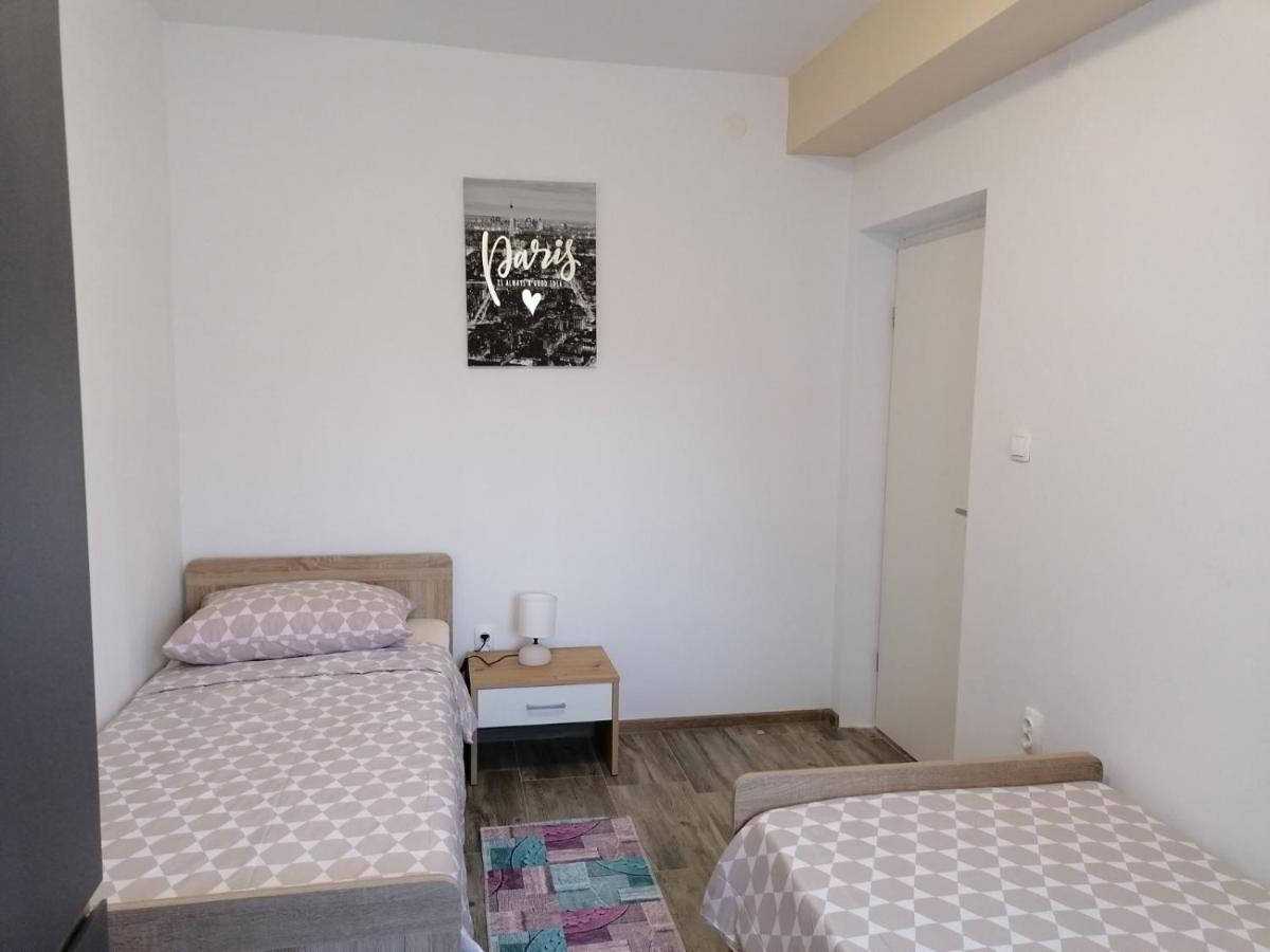 Apartman Nina Kali Esterno foto