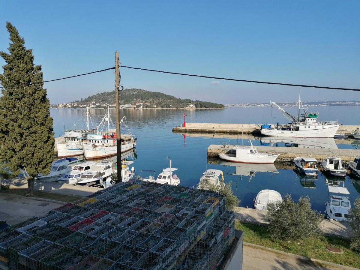 Apartman Nina Kali Esterno foto