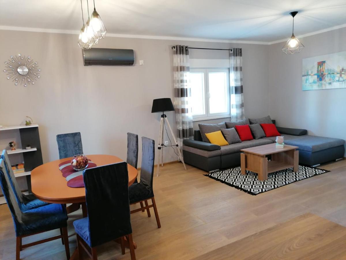 Apartman Nina Kali Esterno foto