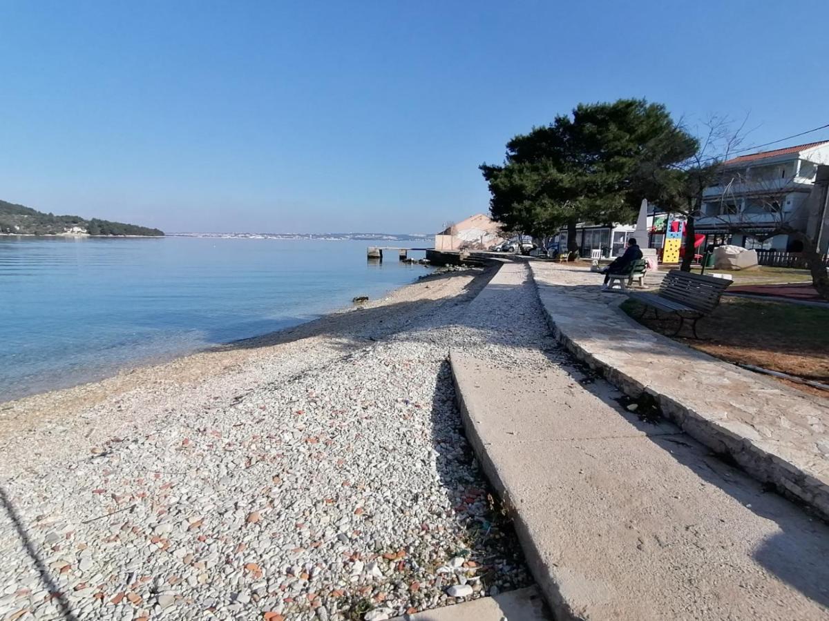 Apartman Nina Kali Esterno foto