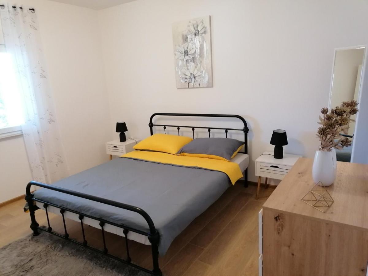 Apartman Nina Kali Esterno foto