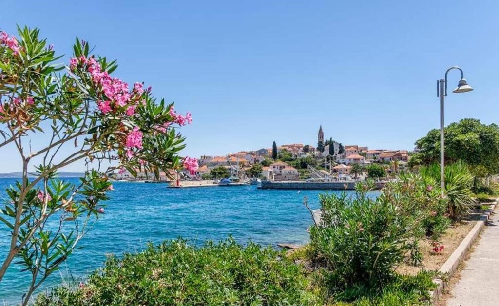 Apartman Nina Kali Esterno foto