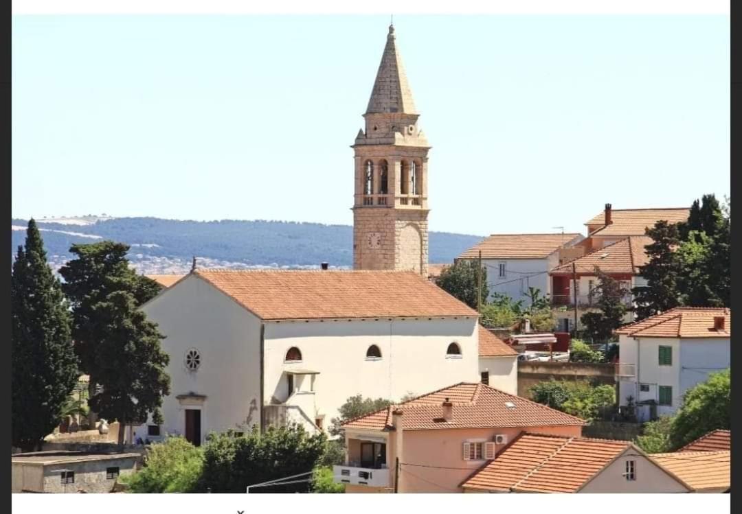 Apartman Nina Kali Esterno foto