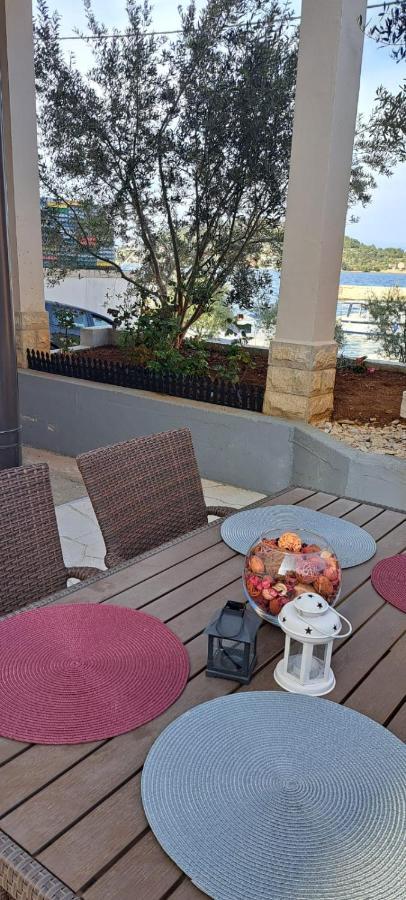 Apartman Nina Kali Esterno foto