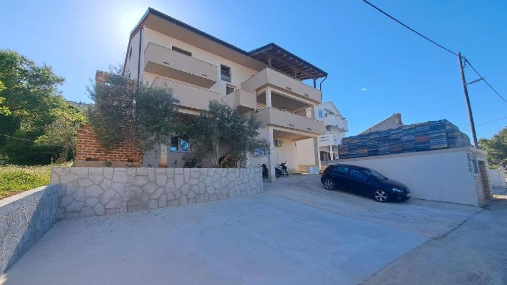 Apartman Nina Kali Esterno foto