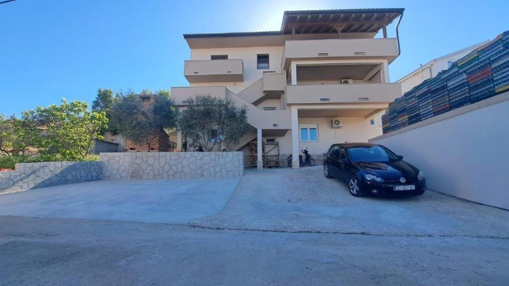 Apartman Nina Kali Esterno foto