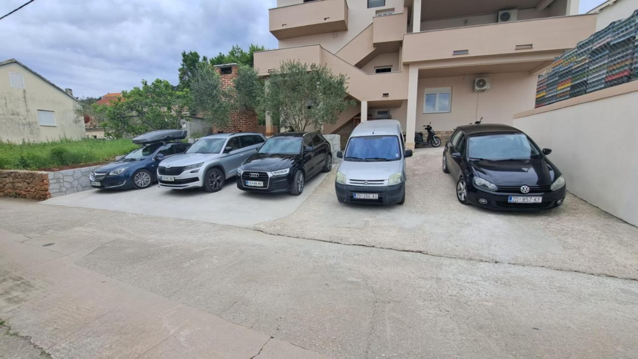 Apartman Nina Kali Esterno foto