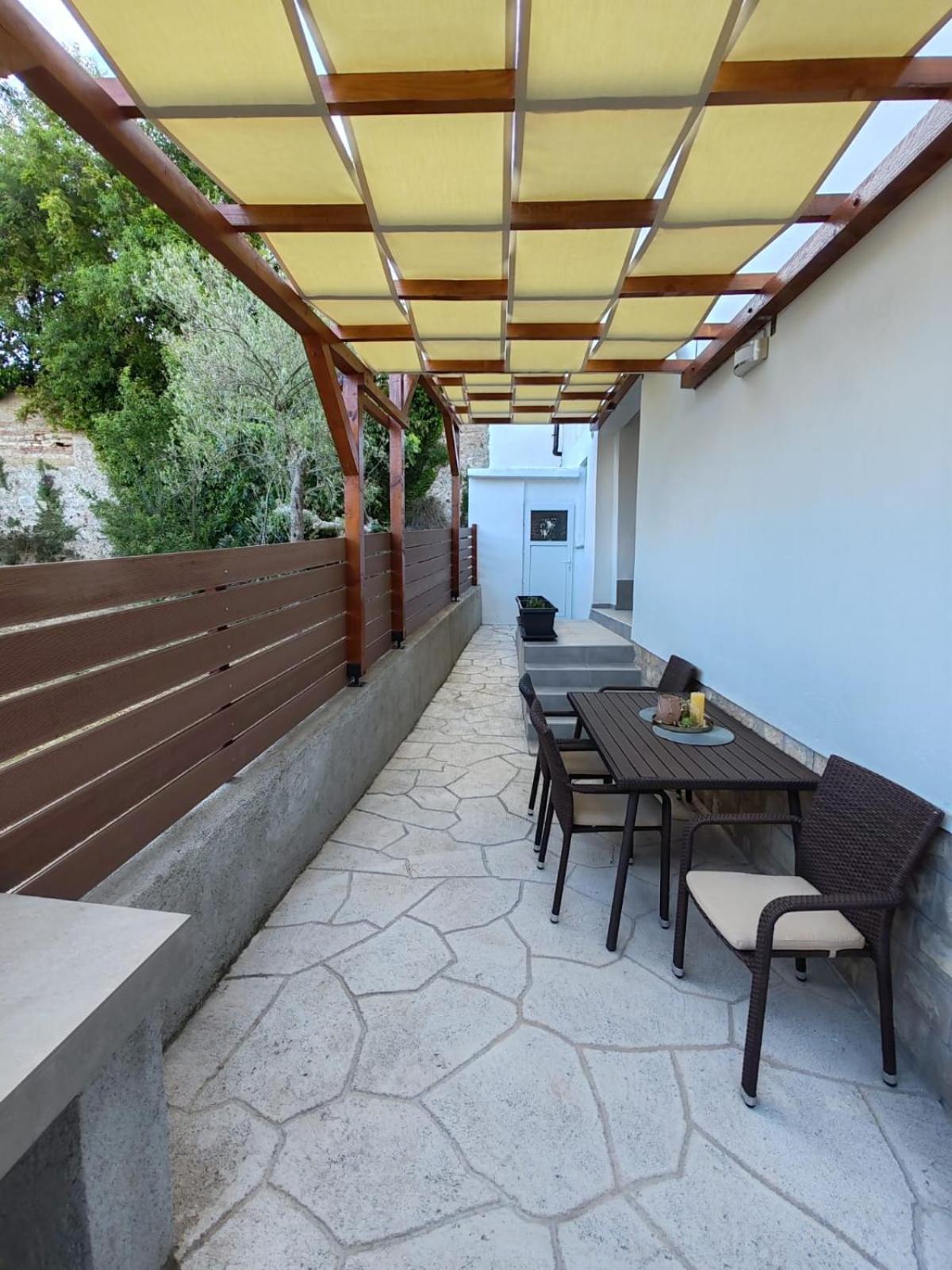 Apartman Nina Kali Esterno foto